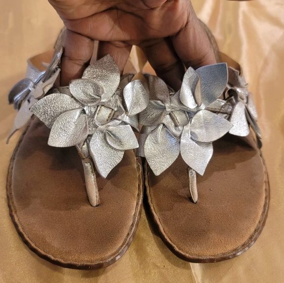 Clarks Bendables Silver Leather Summer Sandals Size 9.5 - Picture 5 of 5